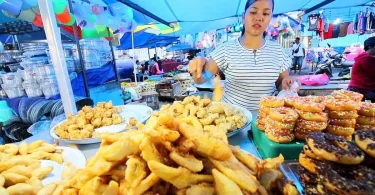 famous indonesian street food snacks