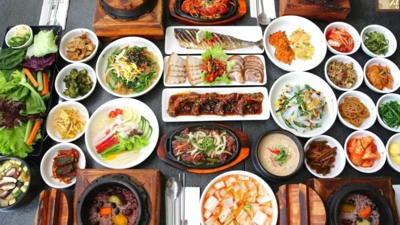 famous traditional foods in indonesia